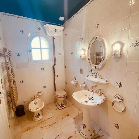 Casa vacanze Les Hauts Du Marquet - Meublé De Tourisme 5 Etoiles - De Groupe 15 Personnes En Cévennes - Piscine à Débordement - Balnéo - Sauna - Nature *