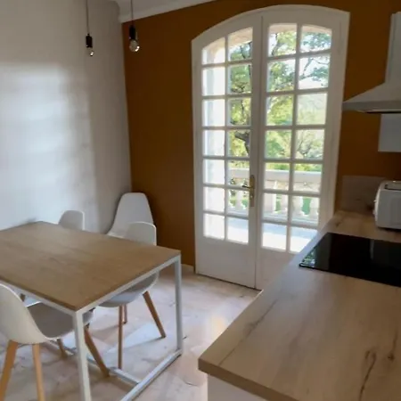 Casa vacanze Les Hauts Du Marquet - Meublé De Tourisme 5 Etoiles - De Groupe 15 Personnes En Cévennes - Piscine à Débordement - Balnéo - Sauna - Nature Saint Jean du Pin