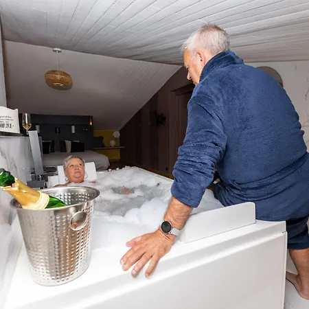 Les Hauts Du Marquet - Meublé De Tourisme 5 Etoiles - De Groupe 15 Personnes En Cévennes - Piscine à Débordement - Balnéo - Sauna - Nature Casa vacanze *